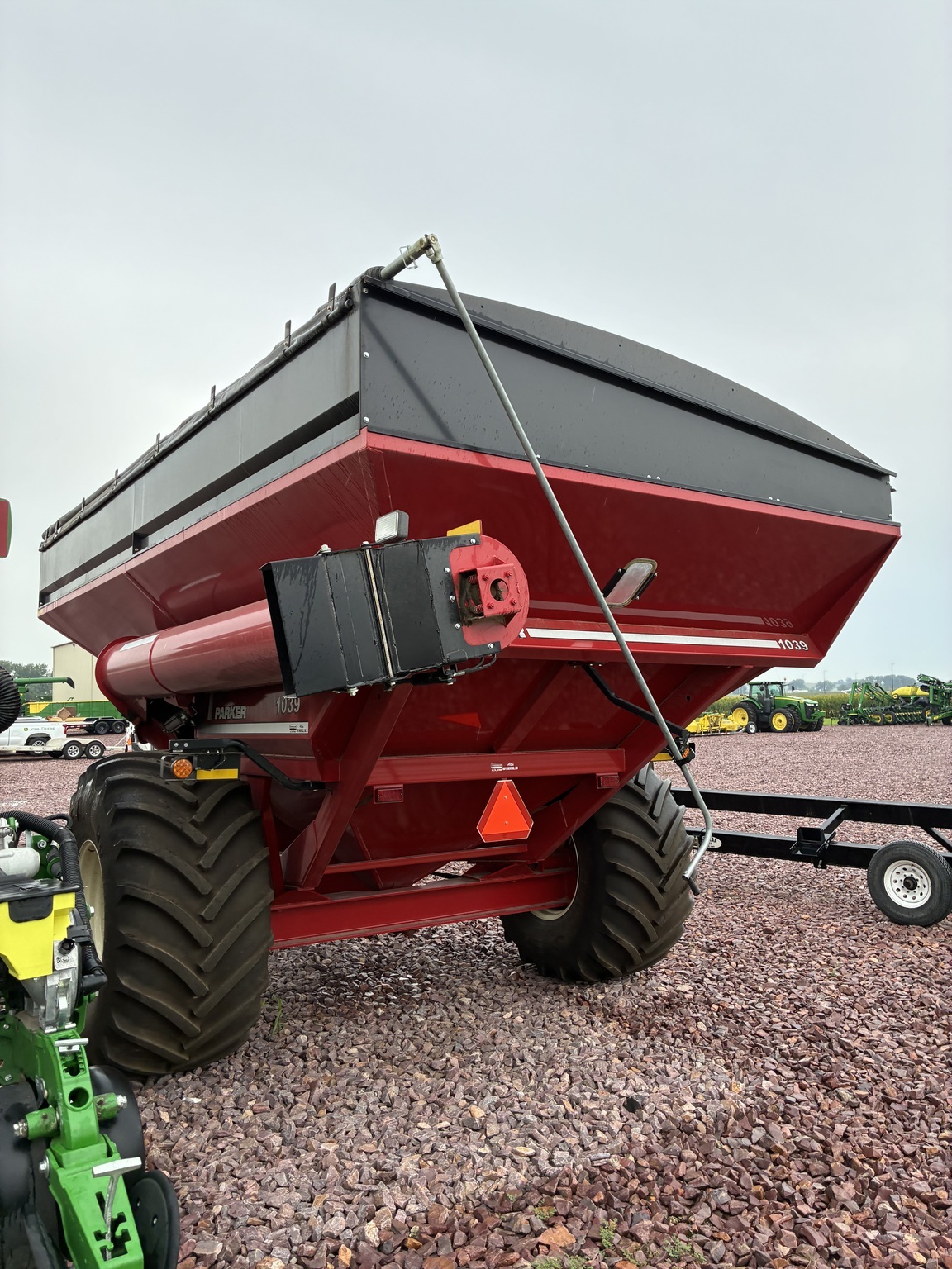 2017 Parker 1039 Grain Cart
