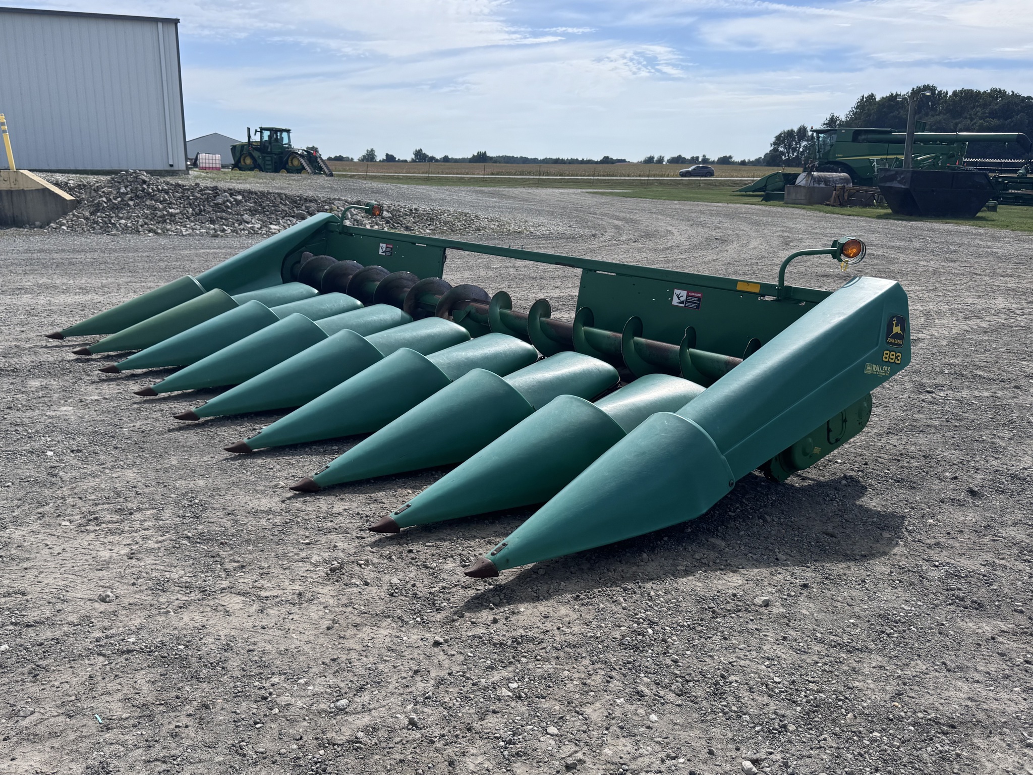 1996 John Deere 893 Corn Head