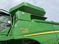 2016 John Deere S670 Combine