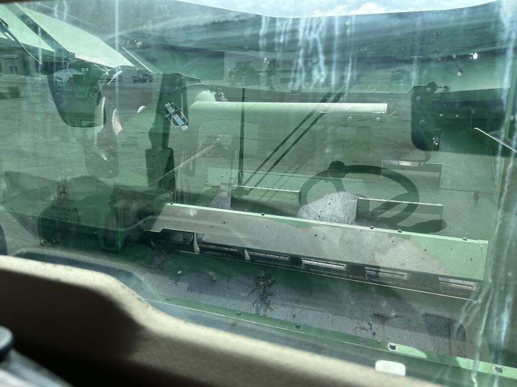 2016 John Deere S670 Combine