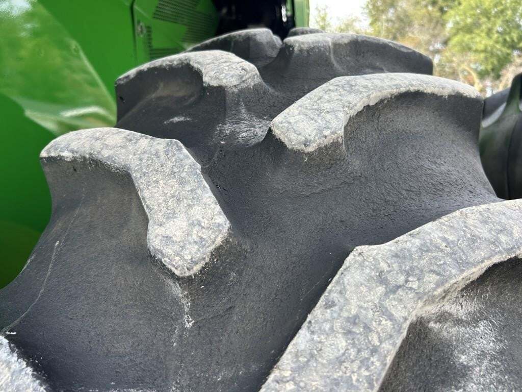 2016 John Deere S670 Combine