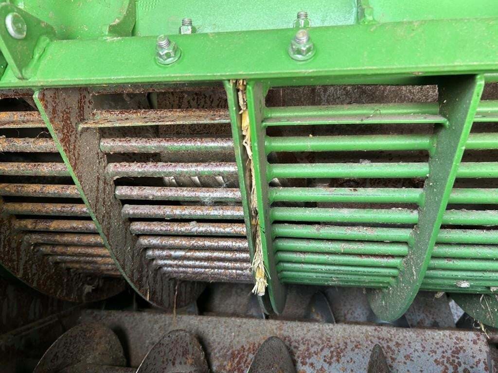 2016 John Deere S670 Combine