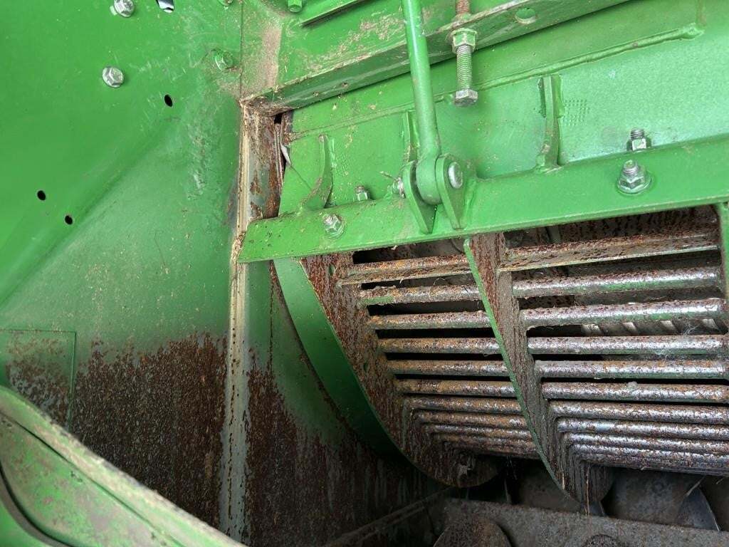 2016 John Deere S670 Combine