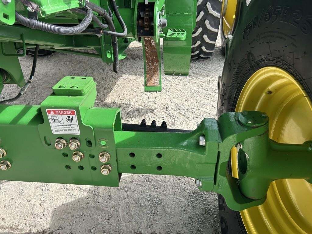 2016 John Deere S670 Combine