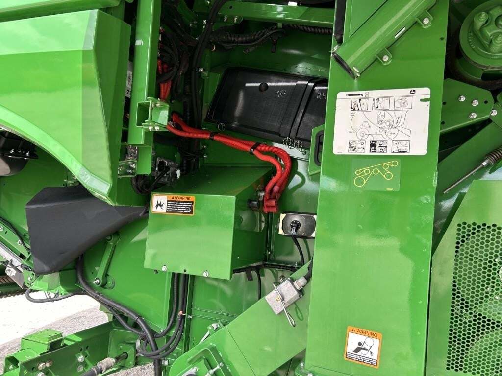 2016 John Deere S670 Combine