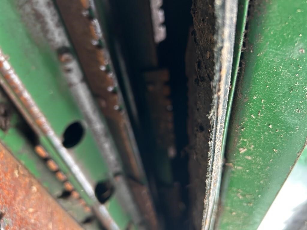 2016 John Deere S670 Combine
