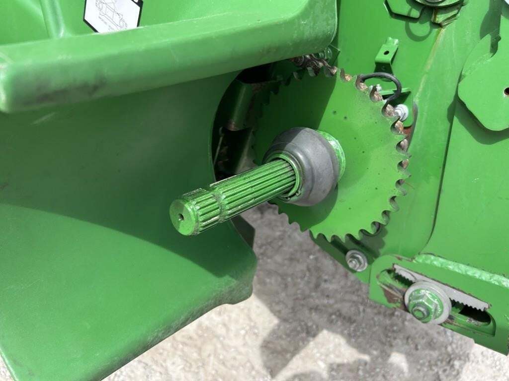 2016 John Deere S670 Combine
