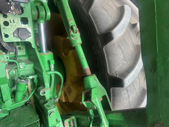 2014 John Deere 8370R Tractor