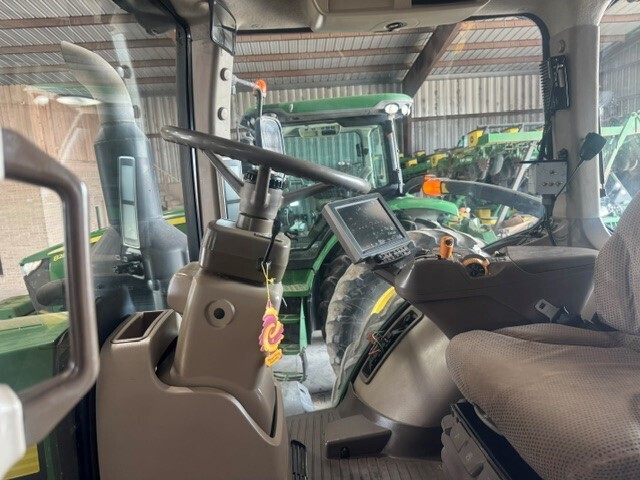 2014 John Deere 8370R Tractor