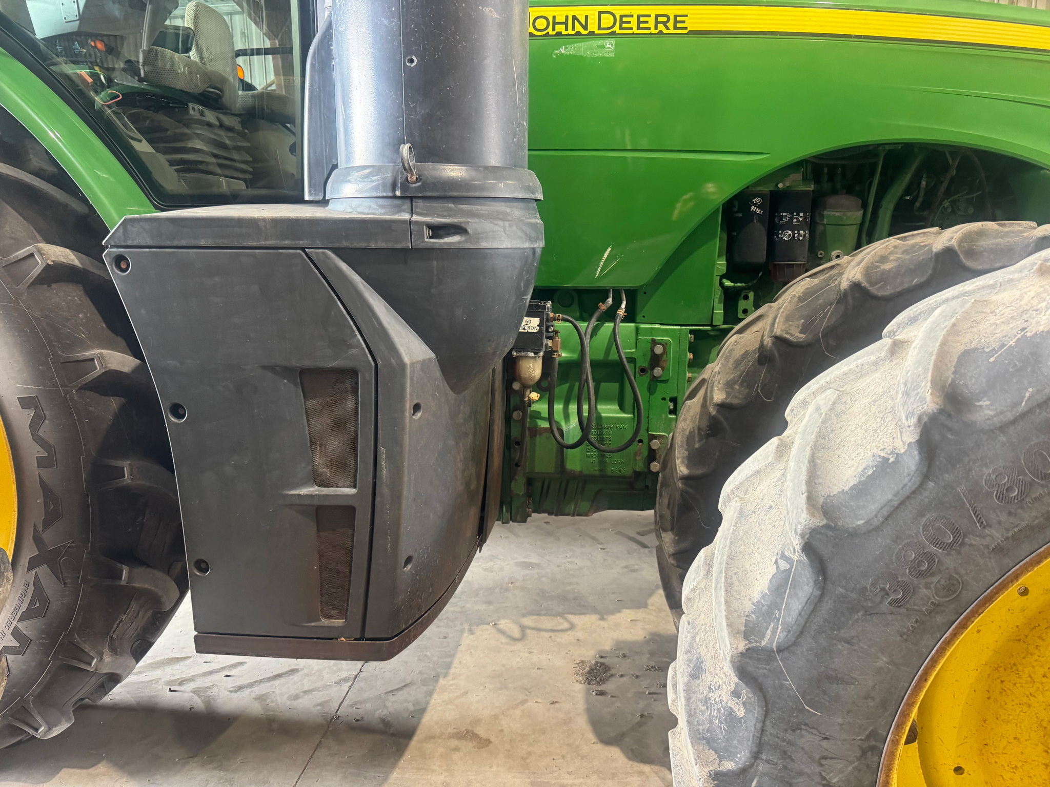 2014 John Deere 8370R Tractor