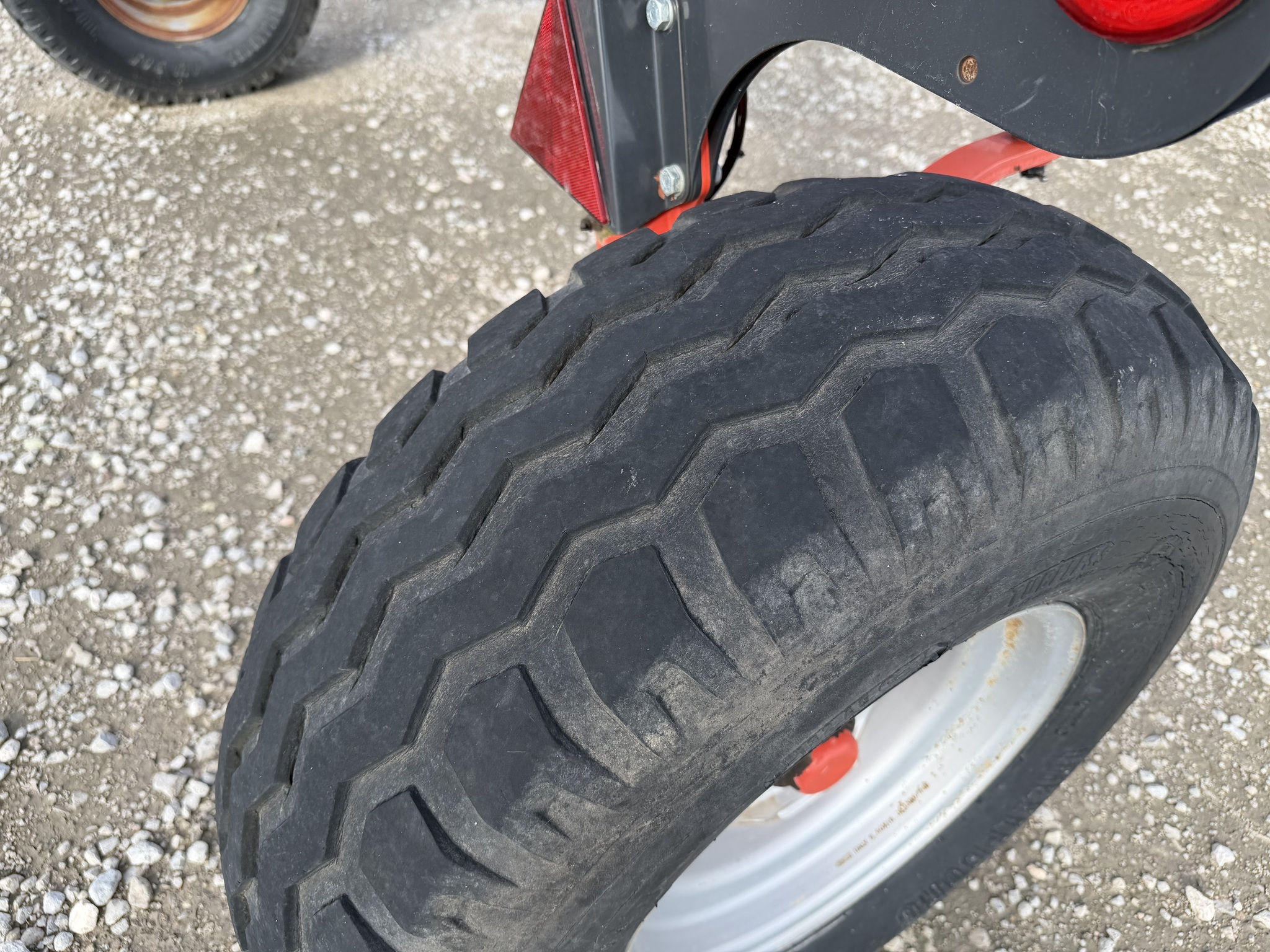 2017 Kuhn GA9030 Rake