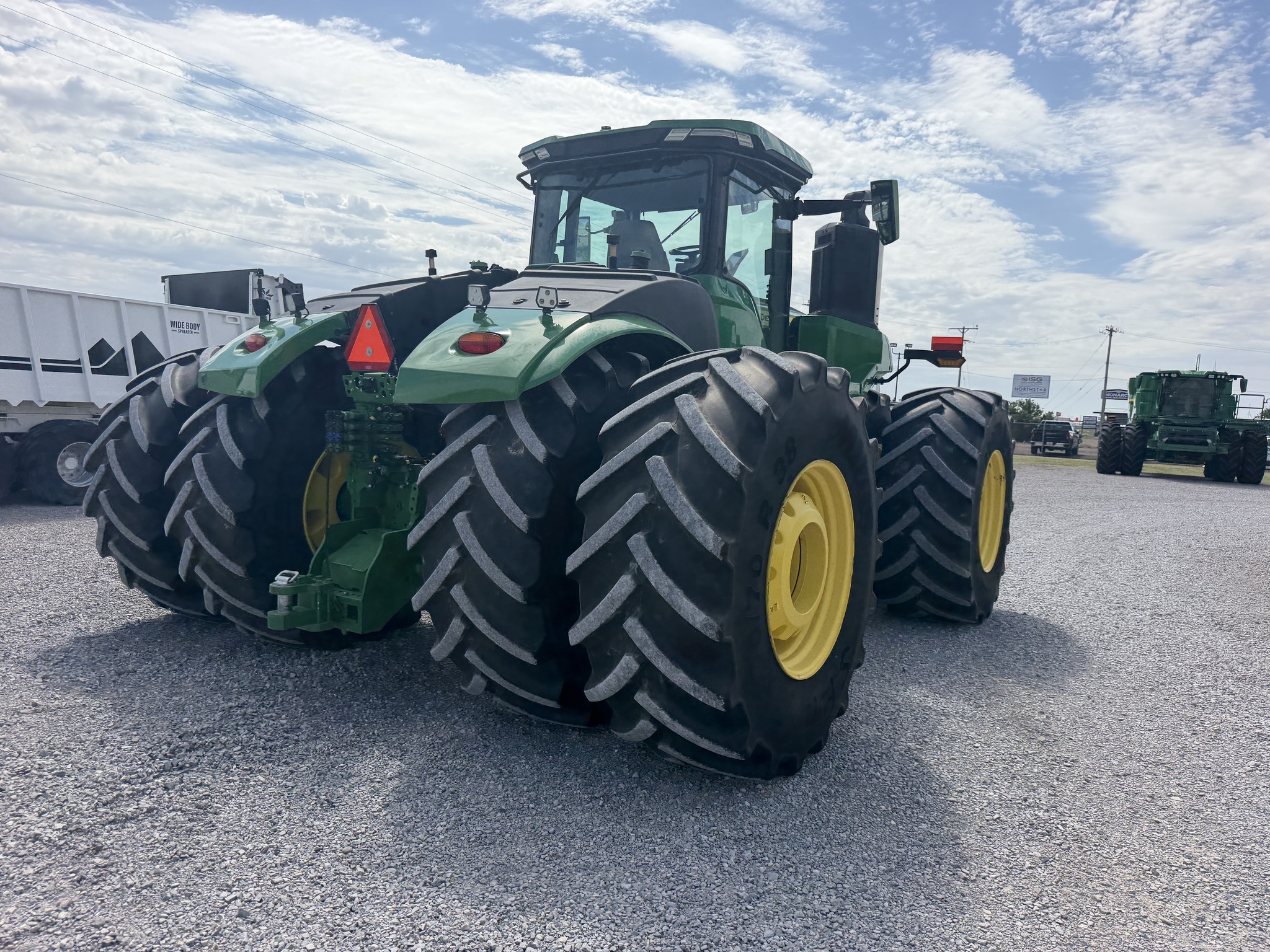 2023 John Deere 9R 490 Tractor