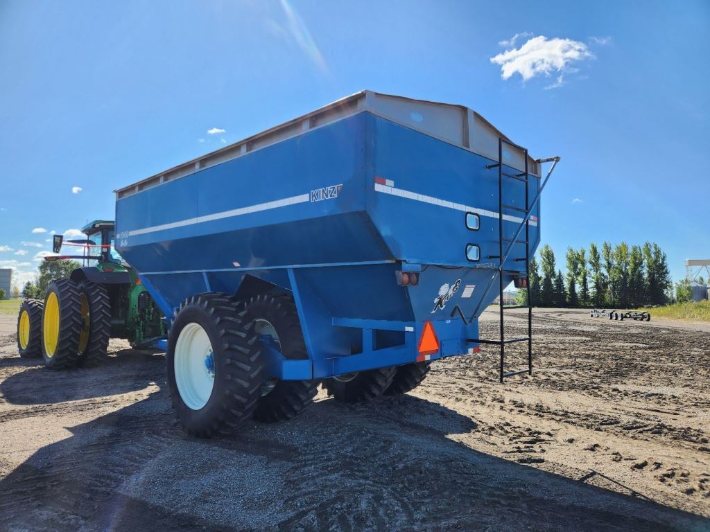  Kinze 1040 Grain Cart