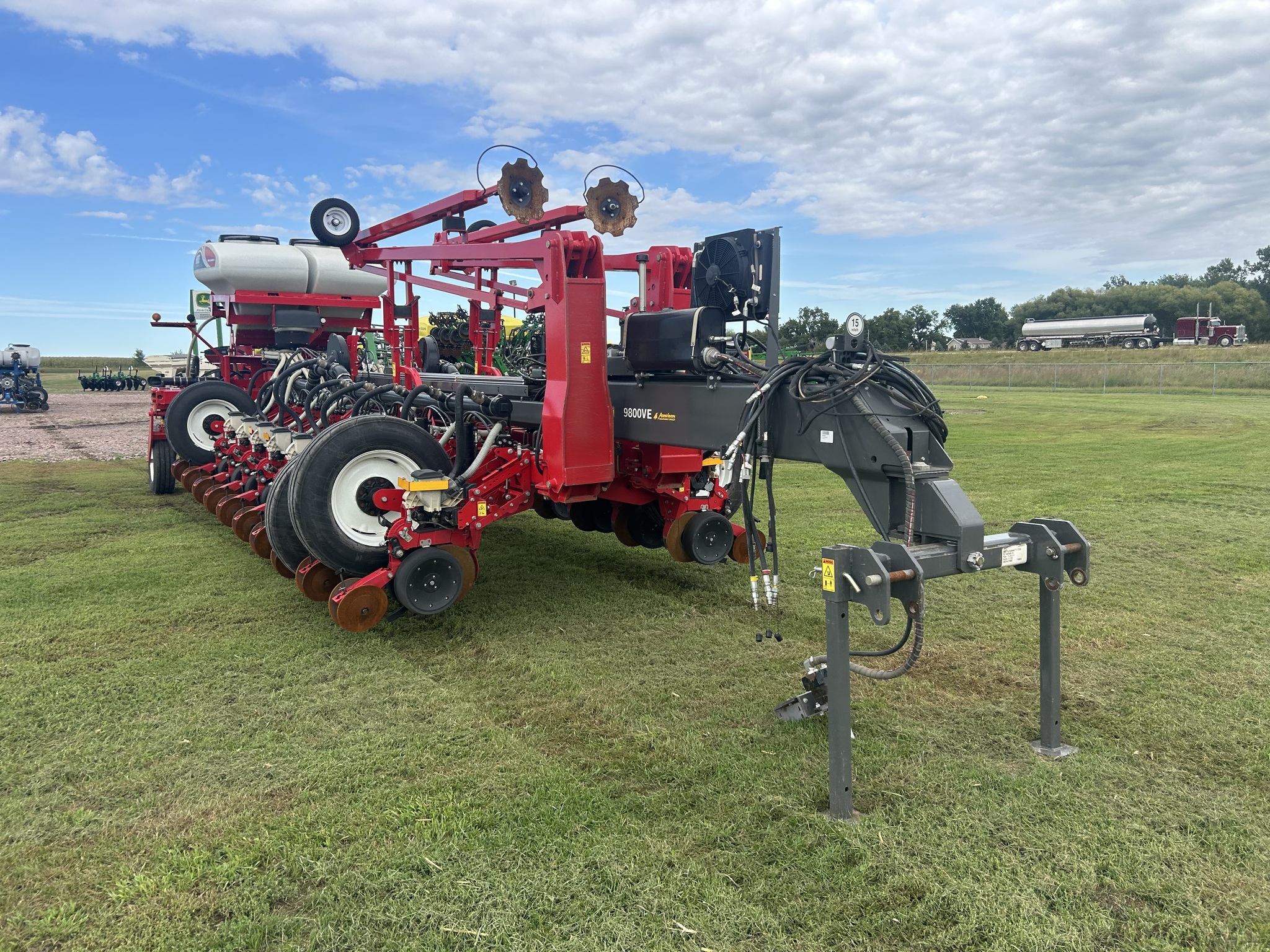 2021 AGCO White 9824VE Planter