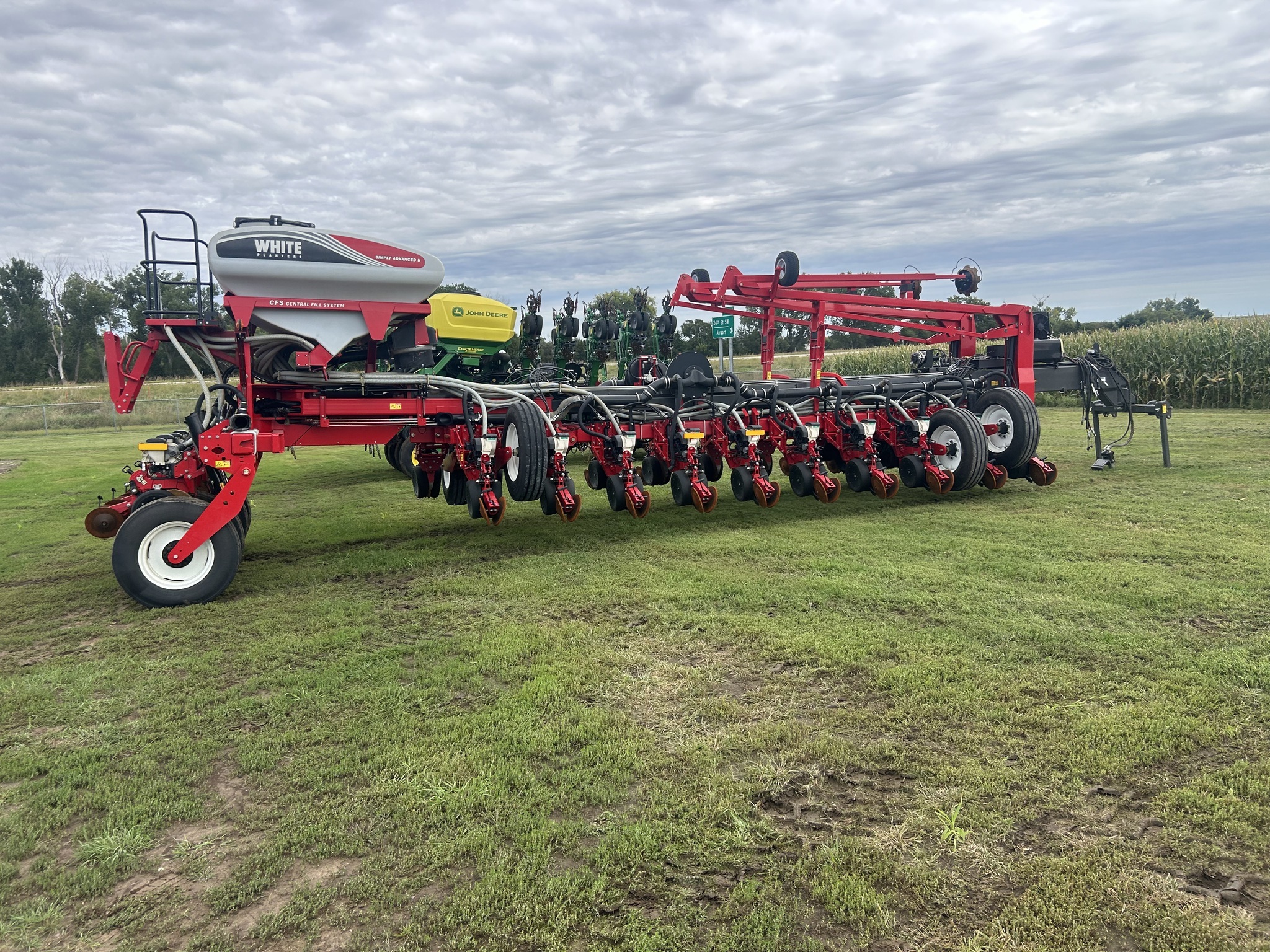 2021 AGCO White 9824VE Planter
