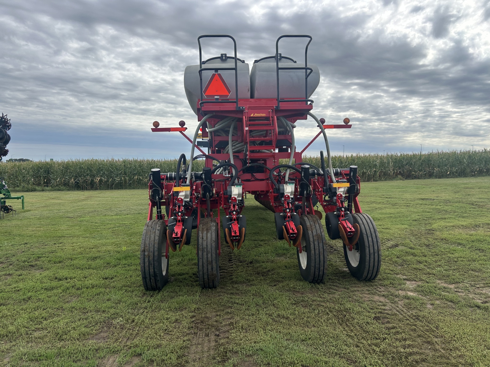 2021 AGCO White 9824VE Planter