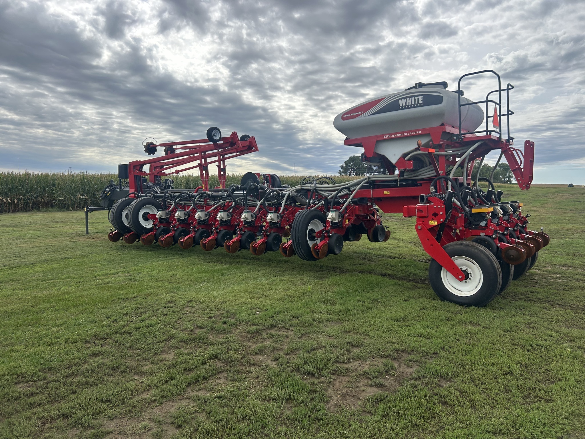 2021 AGCO White 9824VE Planter