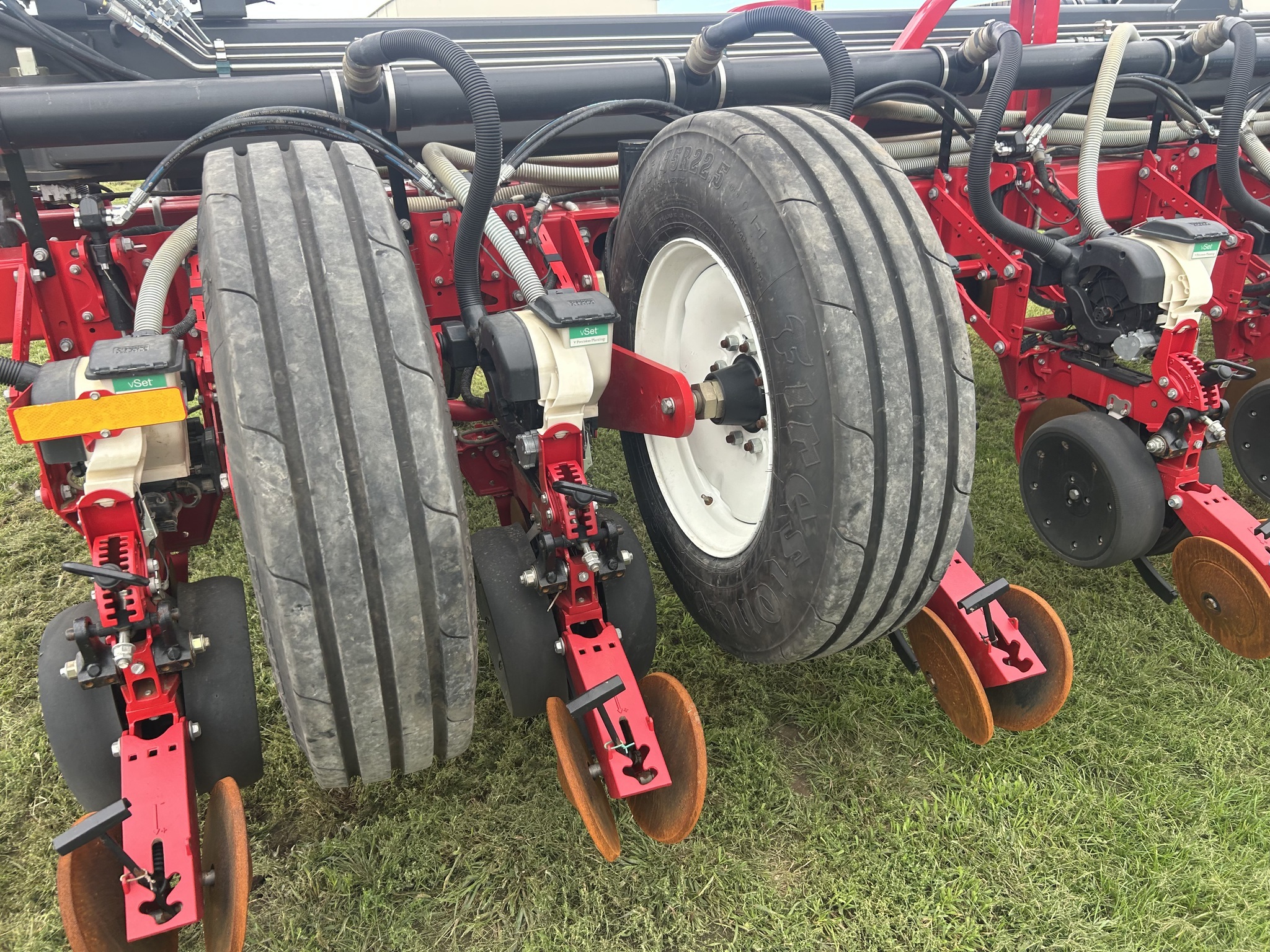 2021 AGCO White 9824VE Planter
