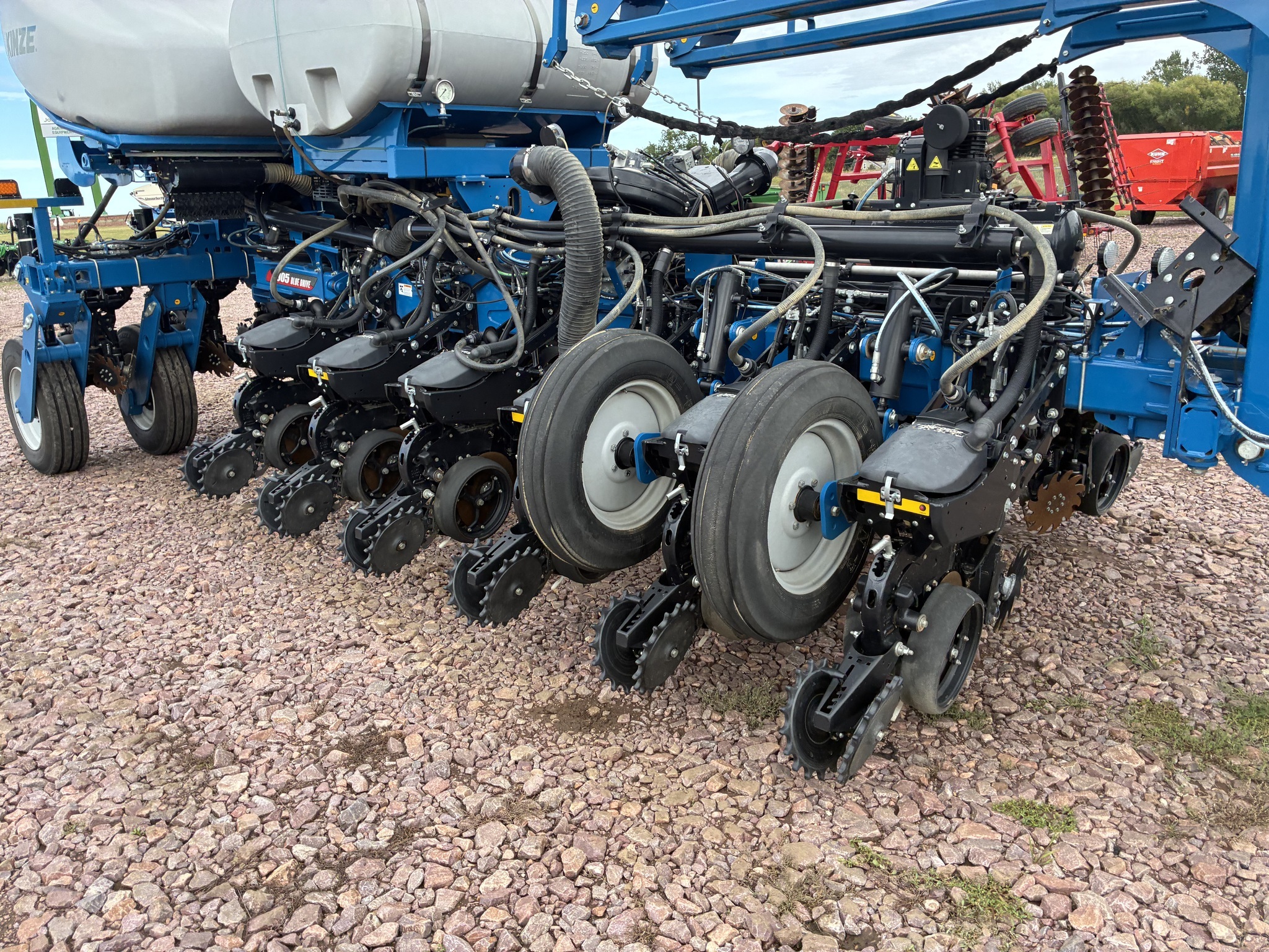 2023 Kinze 4905 Planter