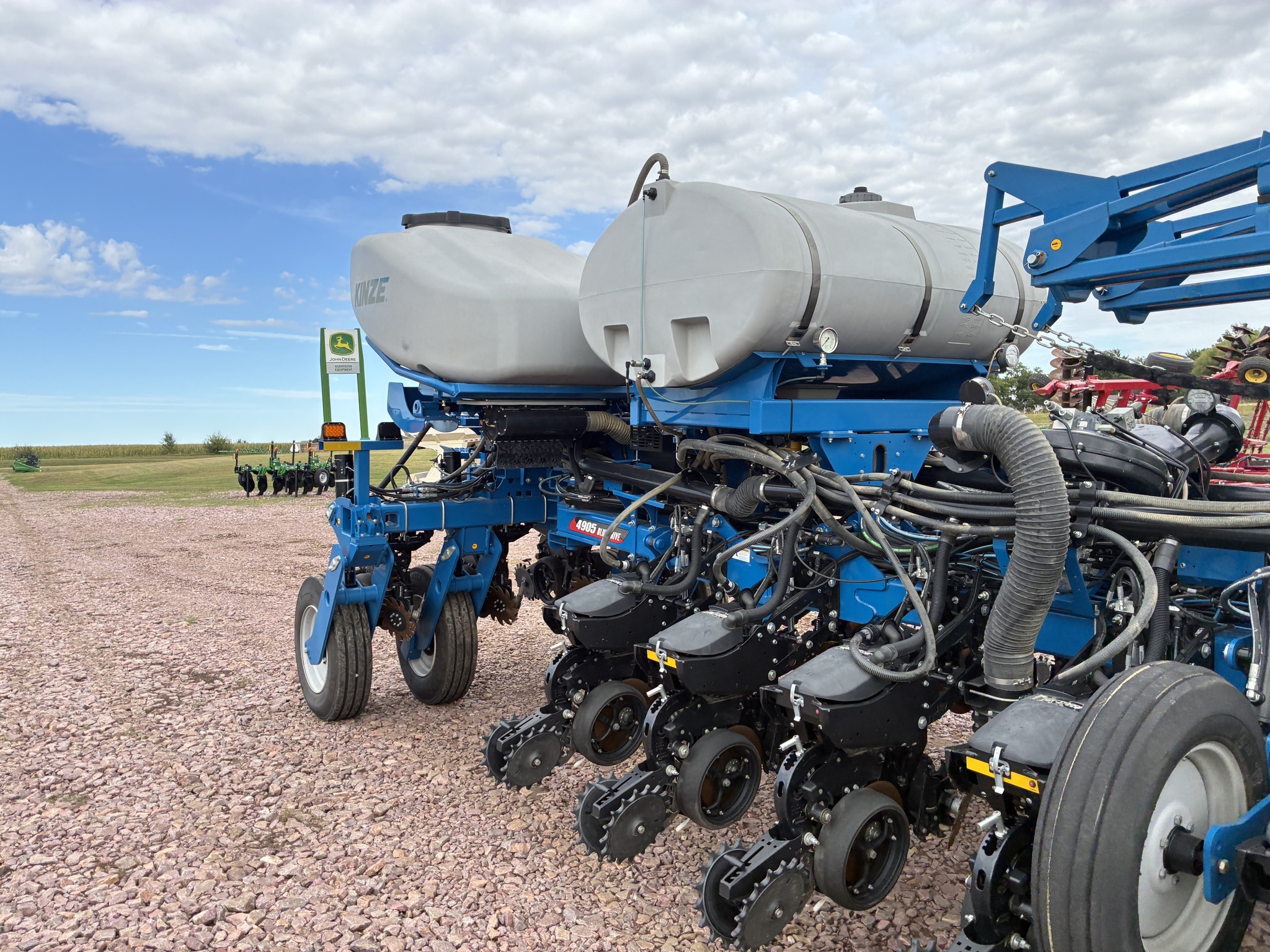 2023 Kinze 4905 Planter