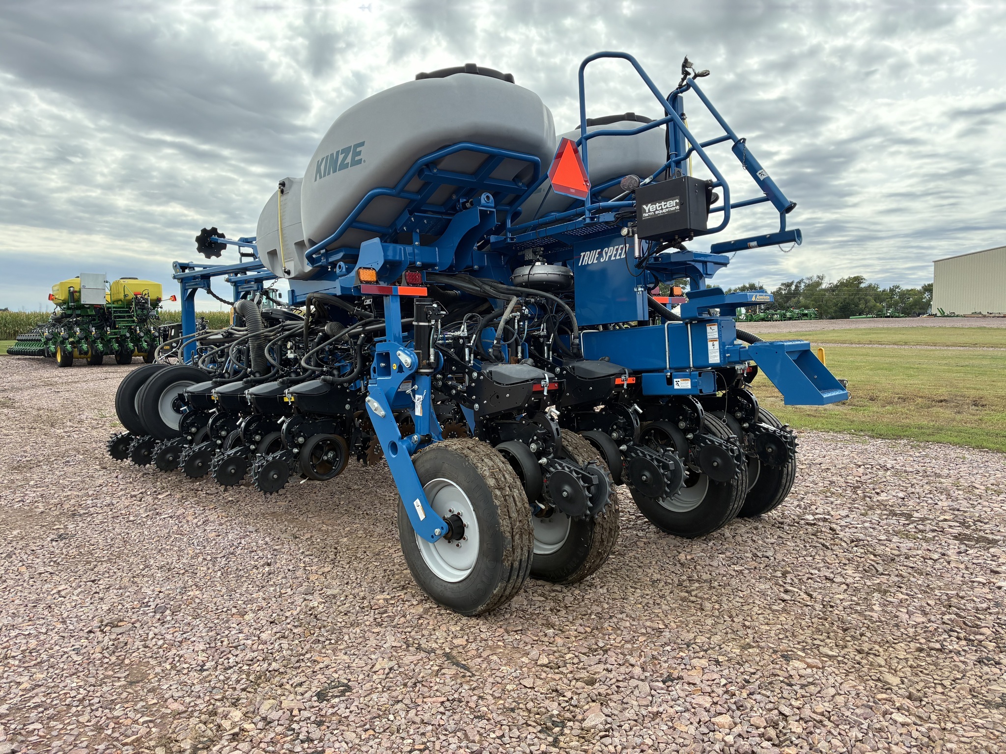 2023 Kinze 4905 Planter