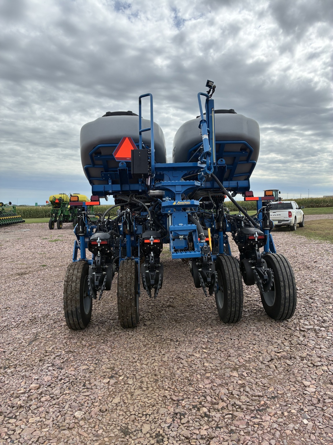 2023 Kinze 4905 Planter