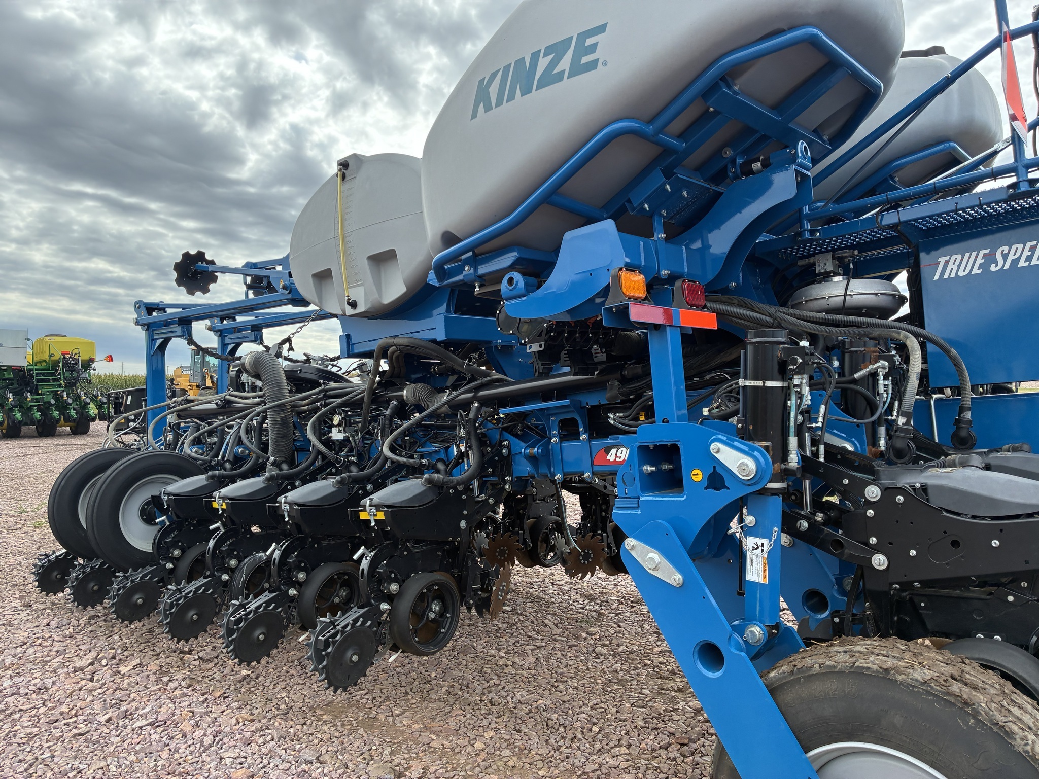 2023 Kinze 4905 Planter