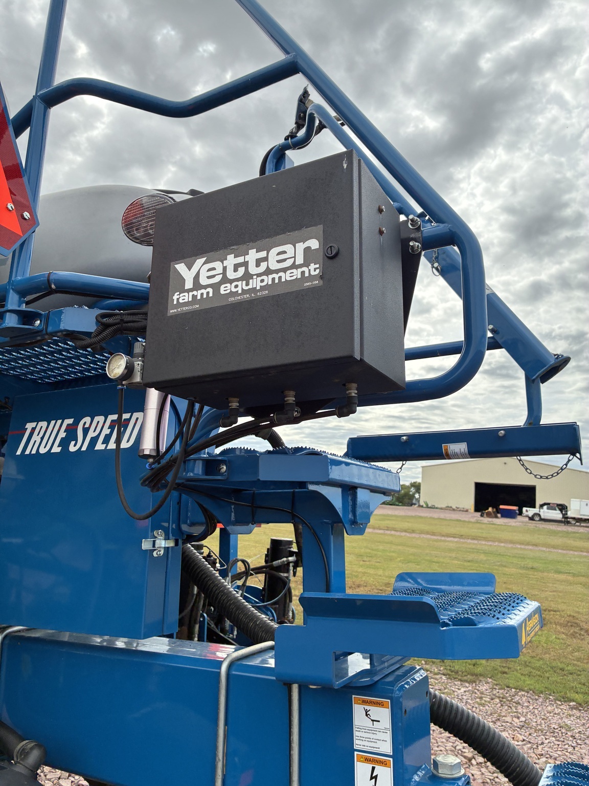 2023 Kinze 4905 Planter