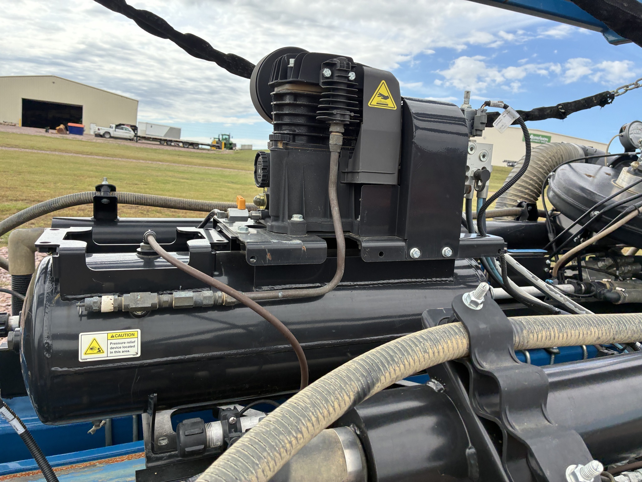 2023 Kinze 4905 Planter