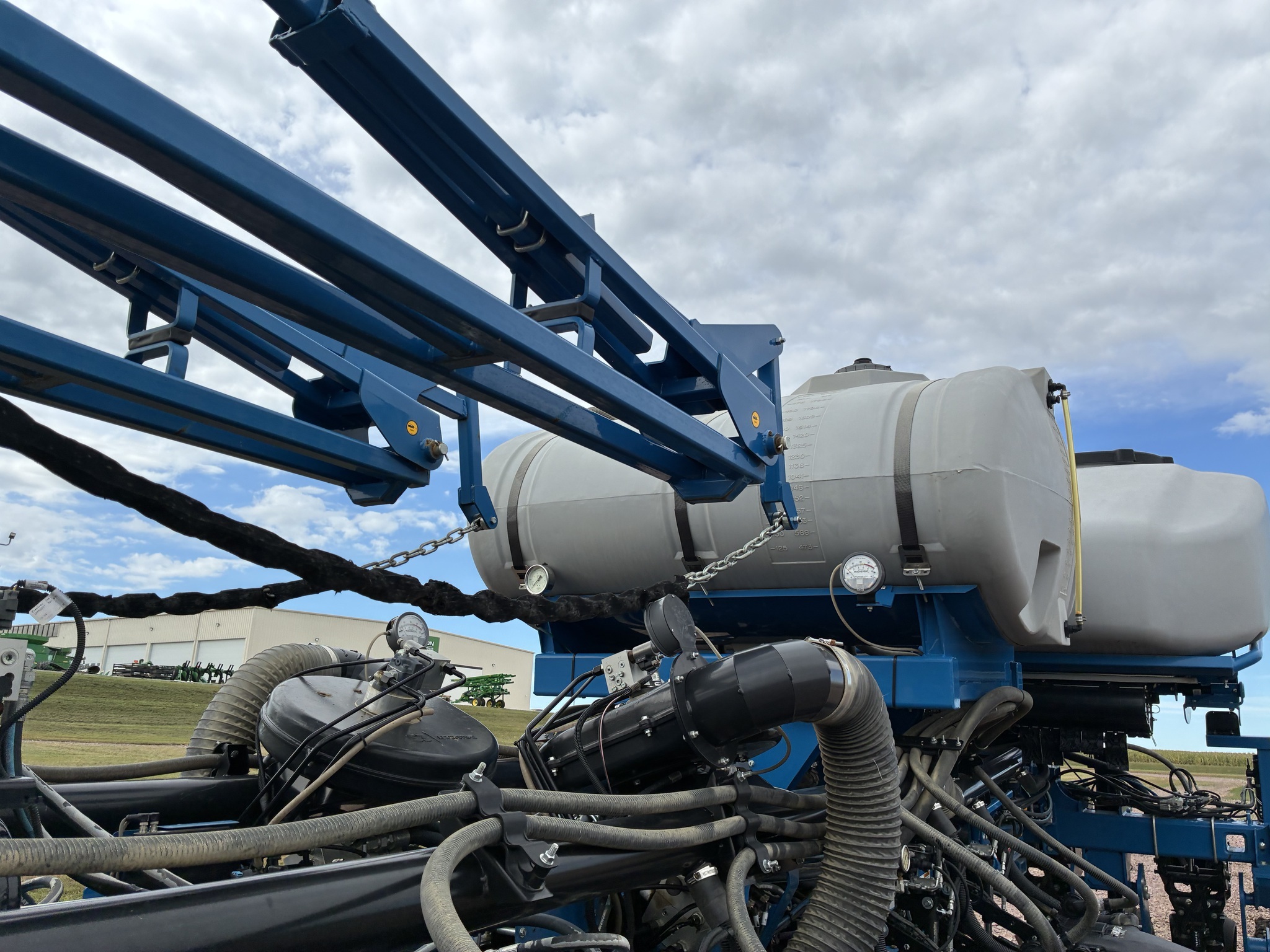 2023 Kinze 4905 Planter