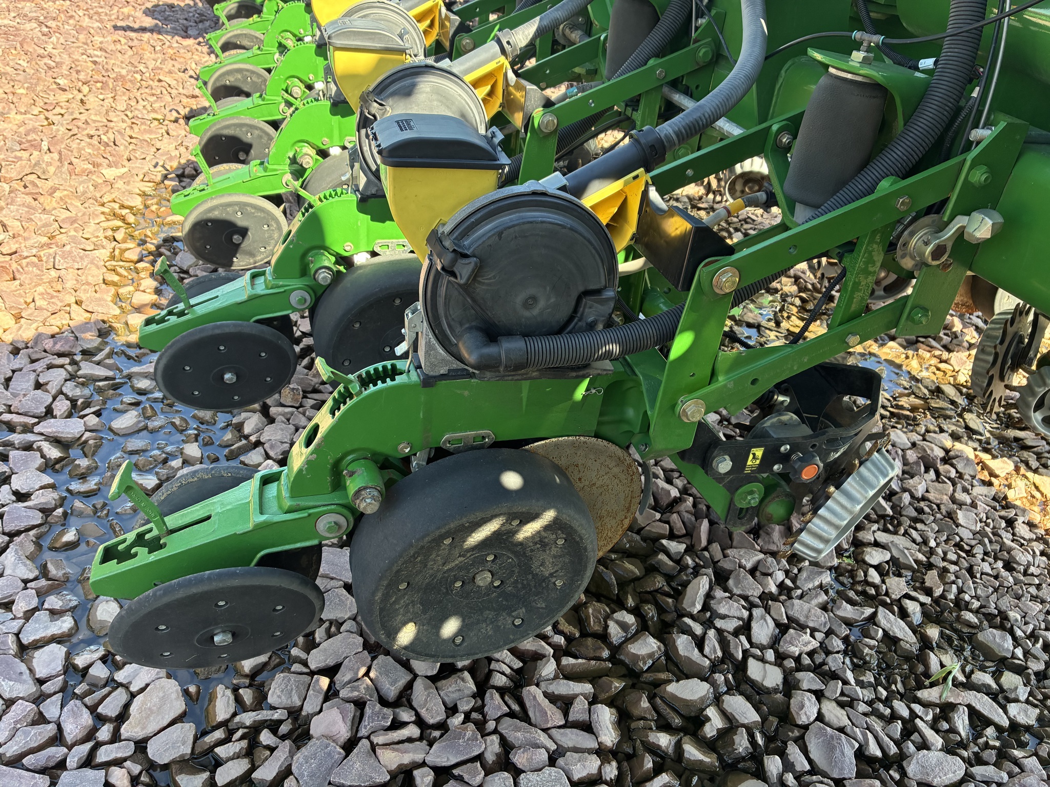2010 John Deere 1770NT CCS Planter