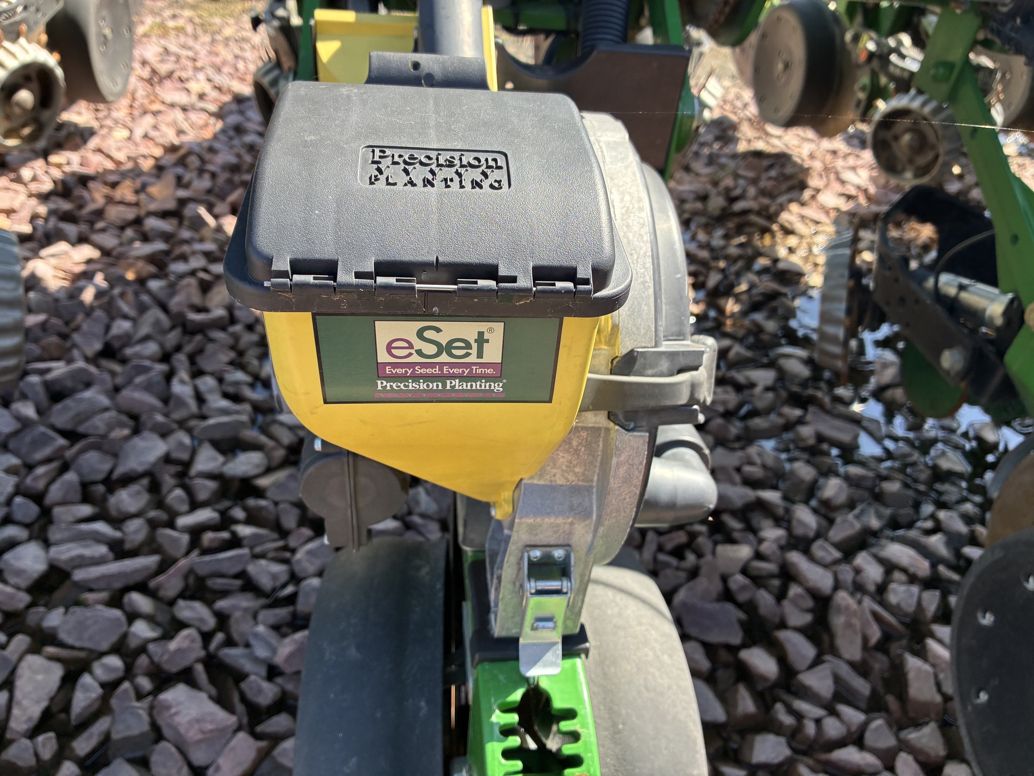 2010 John Deere 1770NT CCS Planter