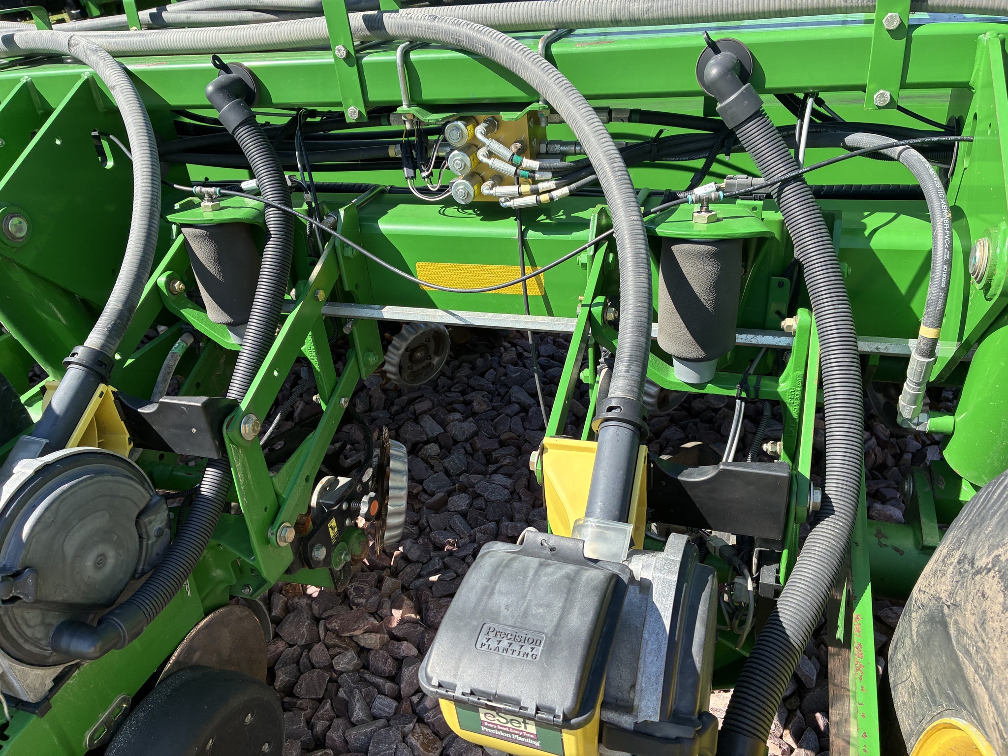2010 John Deere 1770NT CCS Planter