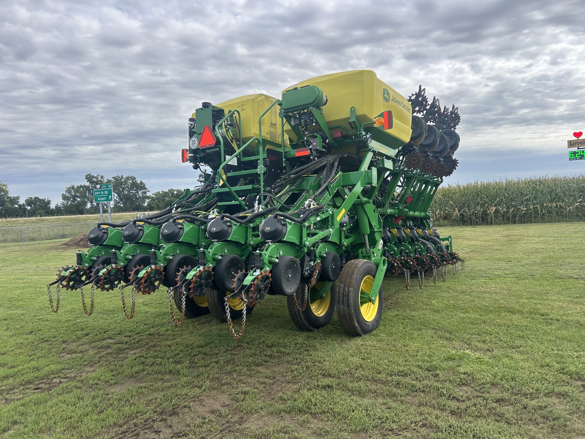 2024 John Deere 1795 Planter