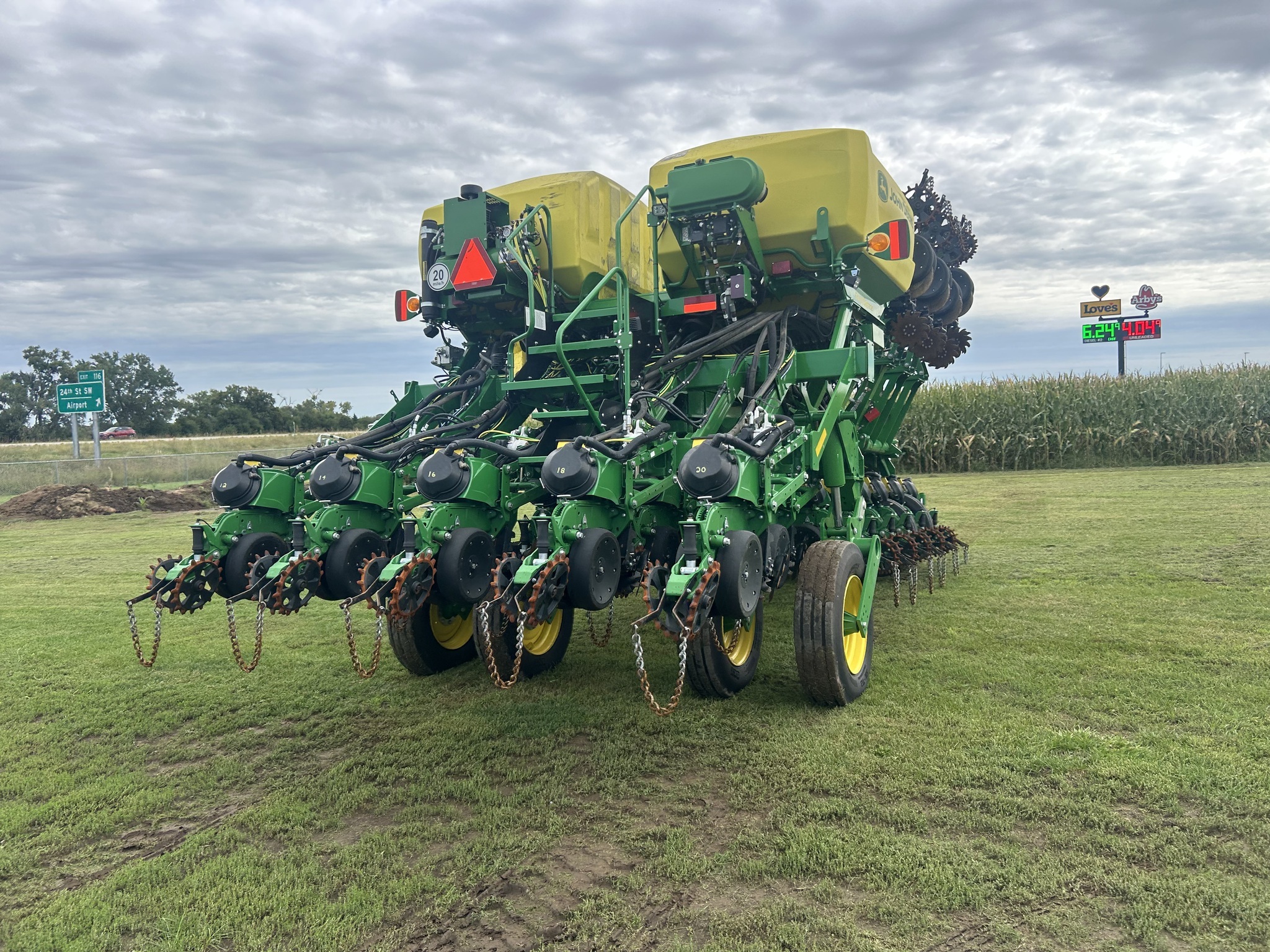 2024 John Deere 1795 Planter
