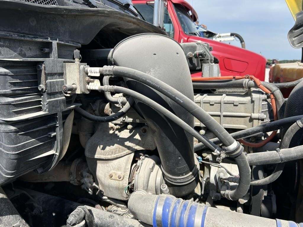 2011 Freightliner Cascadia 125 Semi Trucks/Trailer