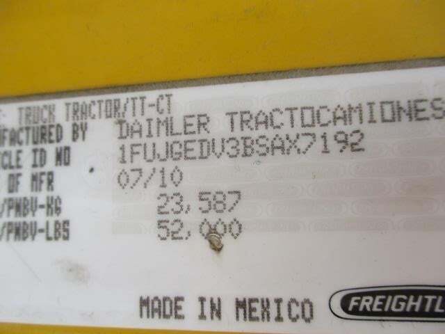 2011 Freightliner Cascadia 125 Semi Trucks/Trailer