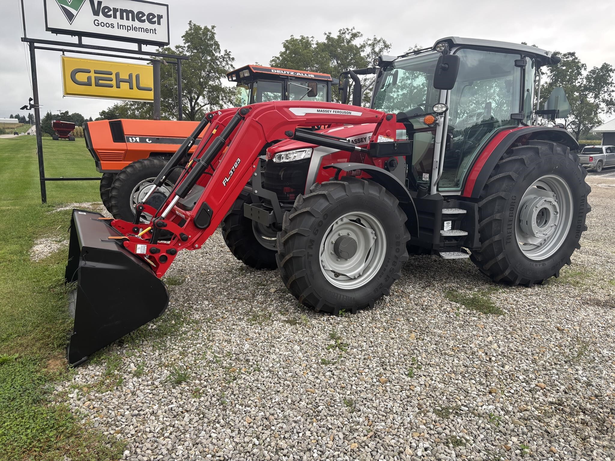 2026 Massey Ferguson 5M.145 Tractor