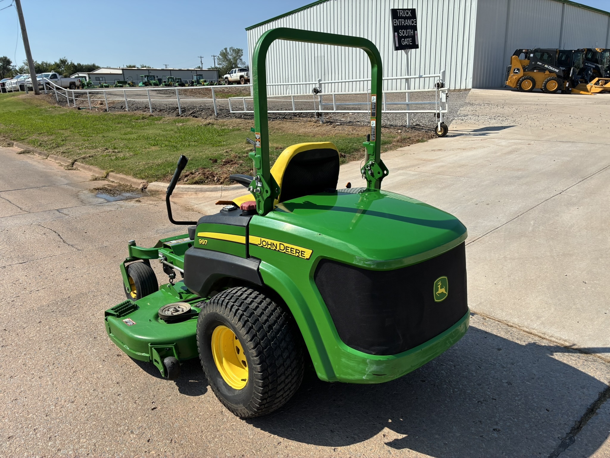 2012 John Deere 997 Lawn Mower