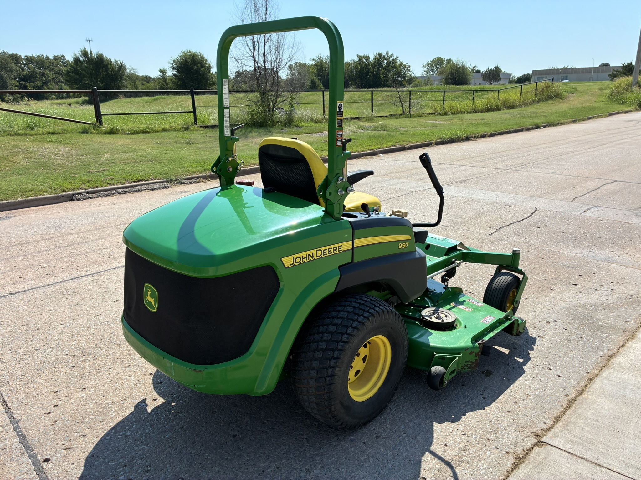 2012 John Deere 997 Lawn Mower