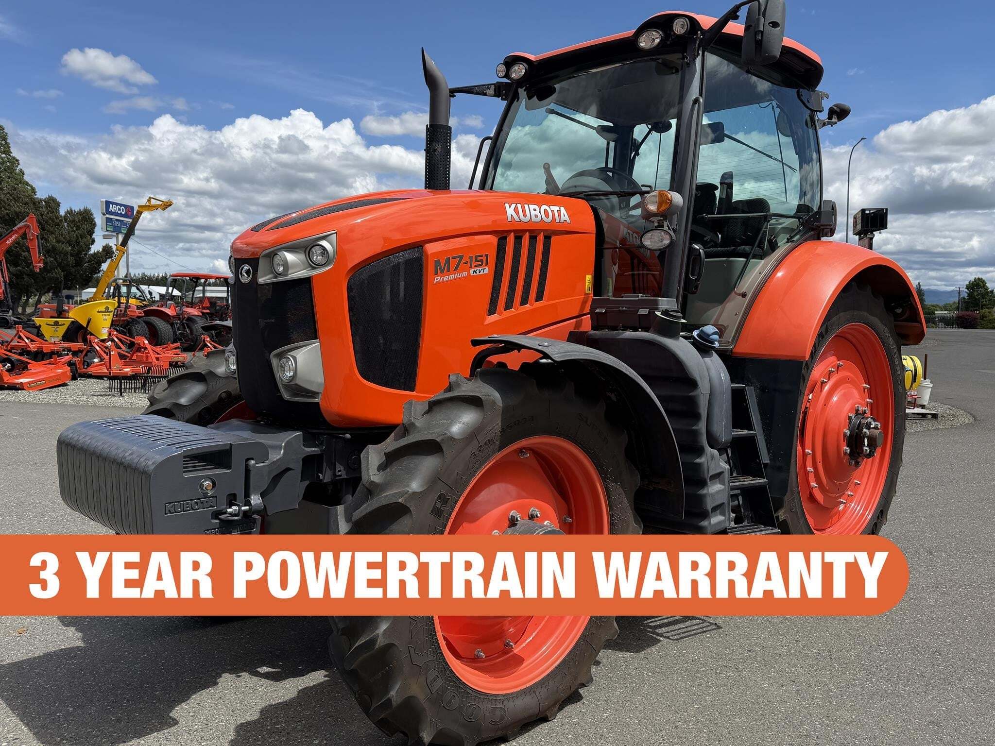 2017 Kubota M7-151 PREMIUM KVT Tractor