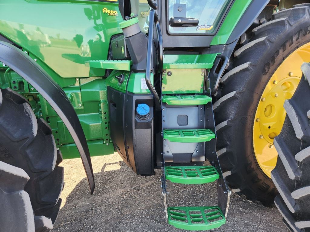 2025 John Deere 8R 340 Tractor