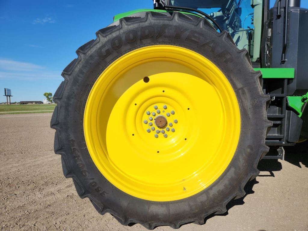 2025 John Deere 8R 340 Tractor