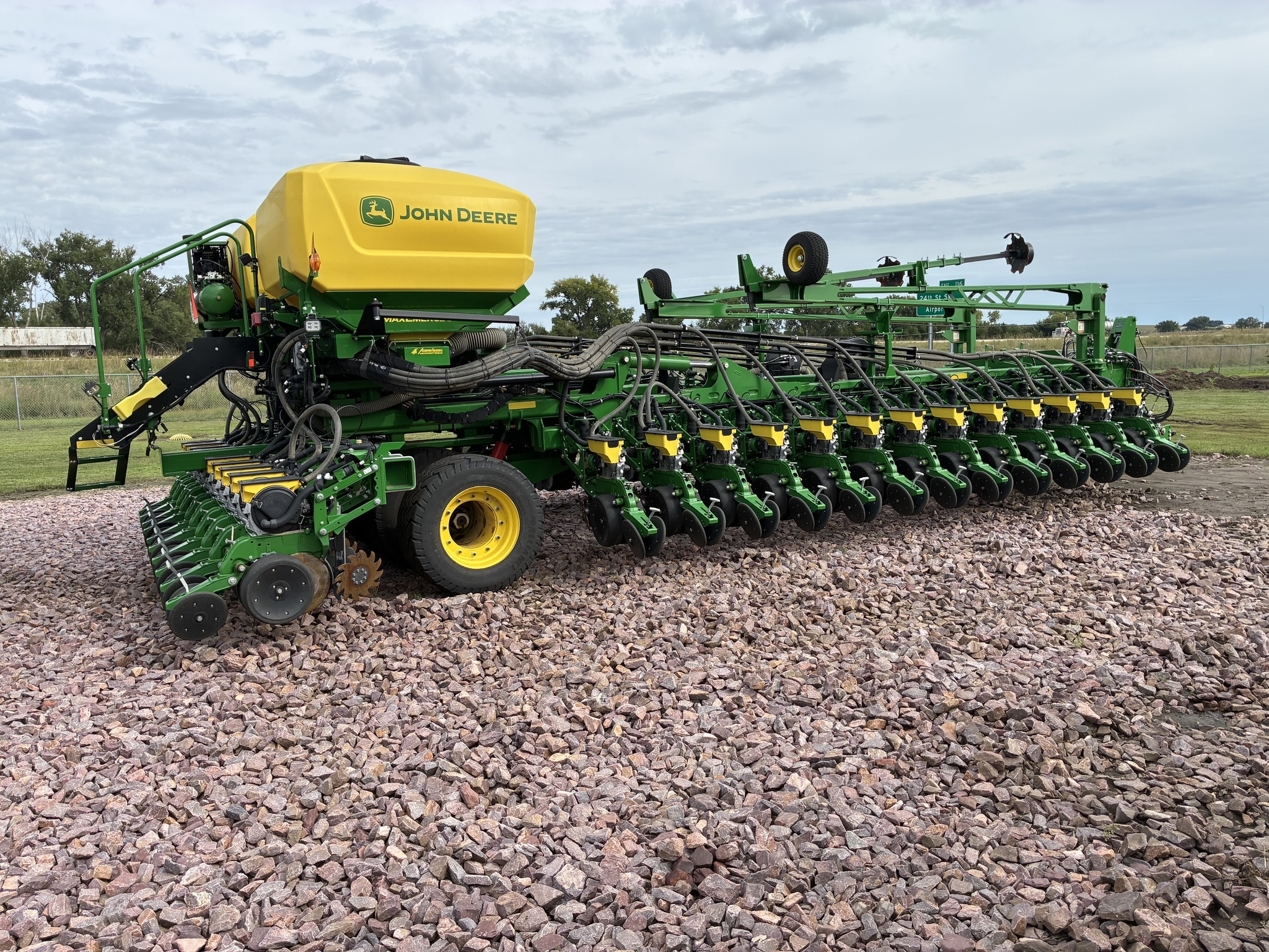 2025 John Deere DB60 Planter
