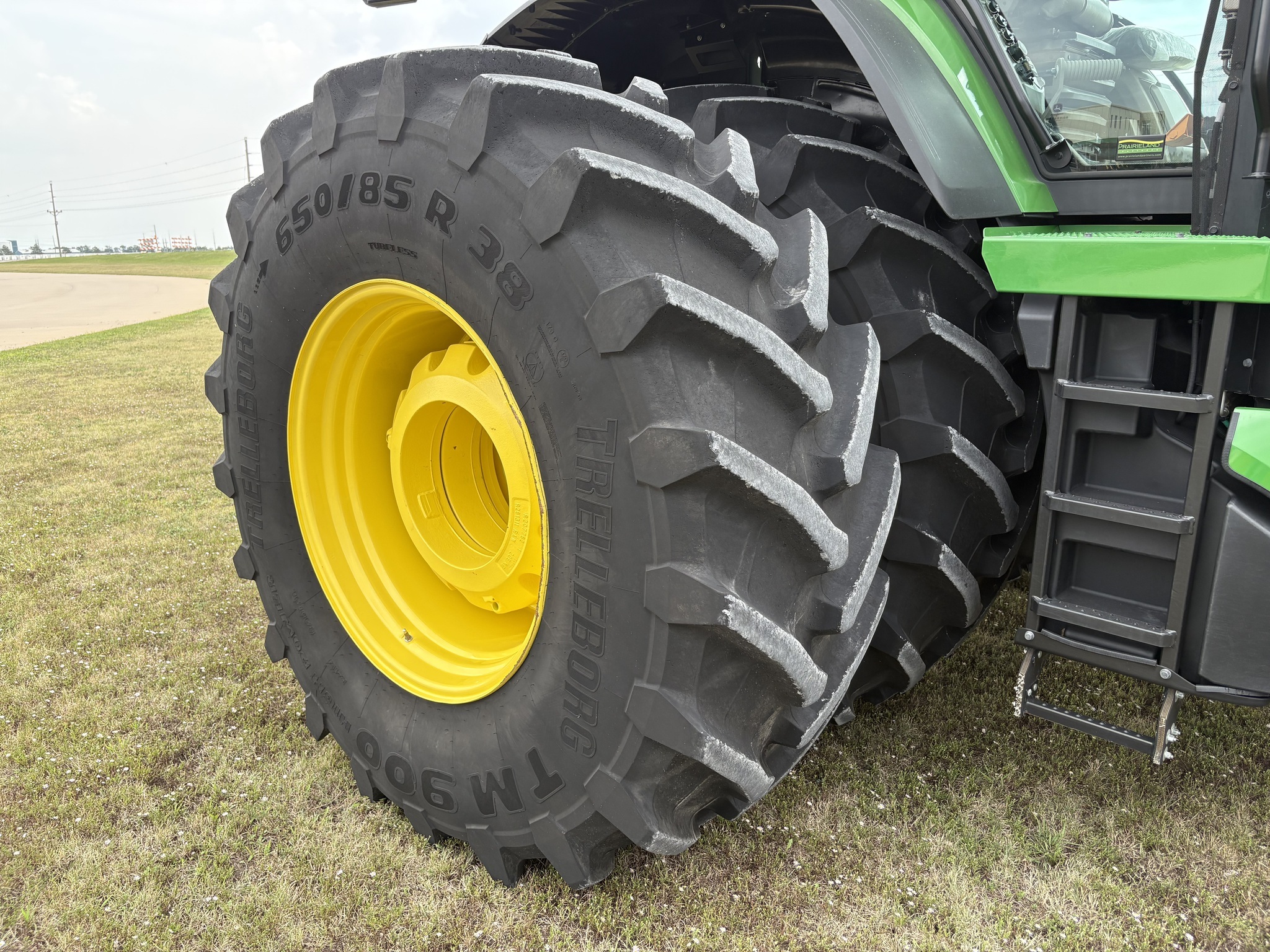 2025 John Deere 8R 340 Tractor