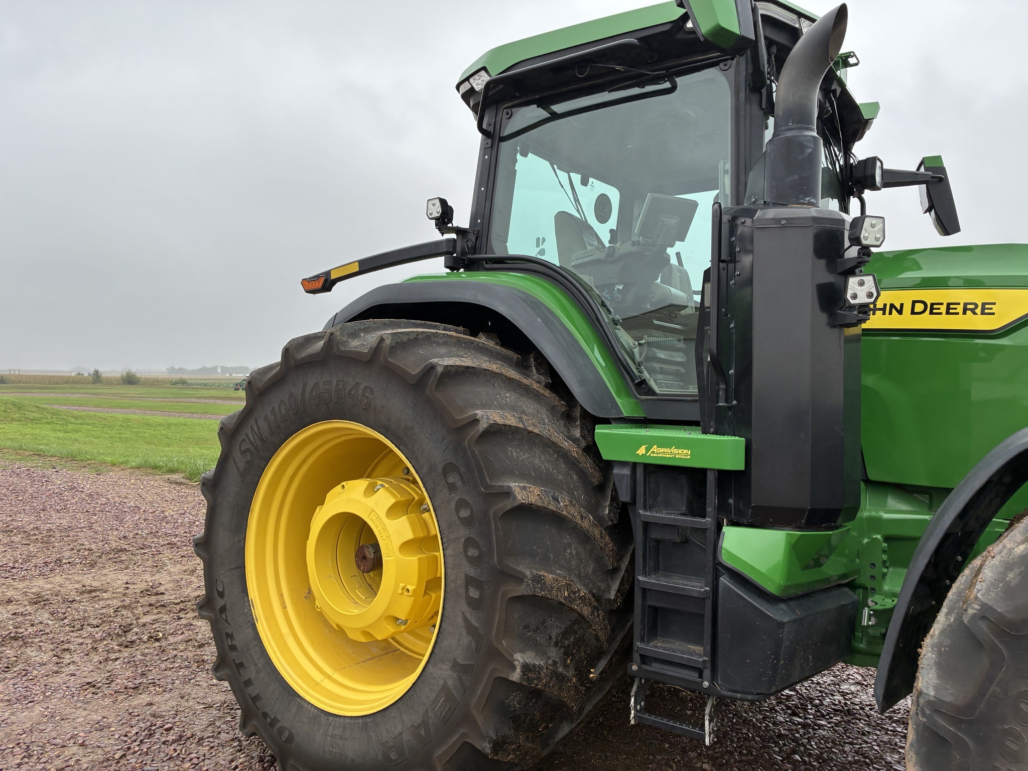 2022 John Deere 8R 370 Tractor