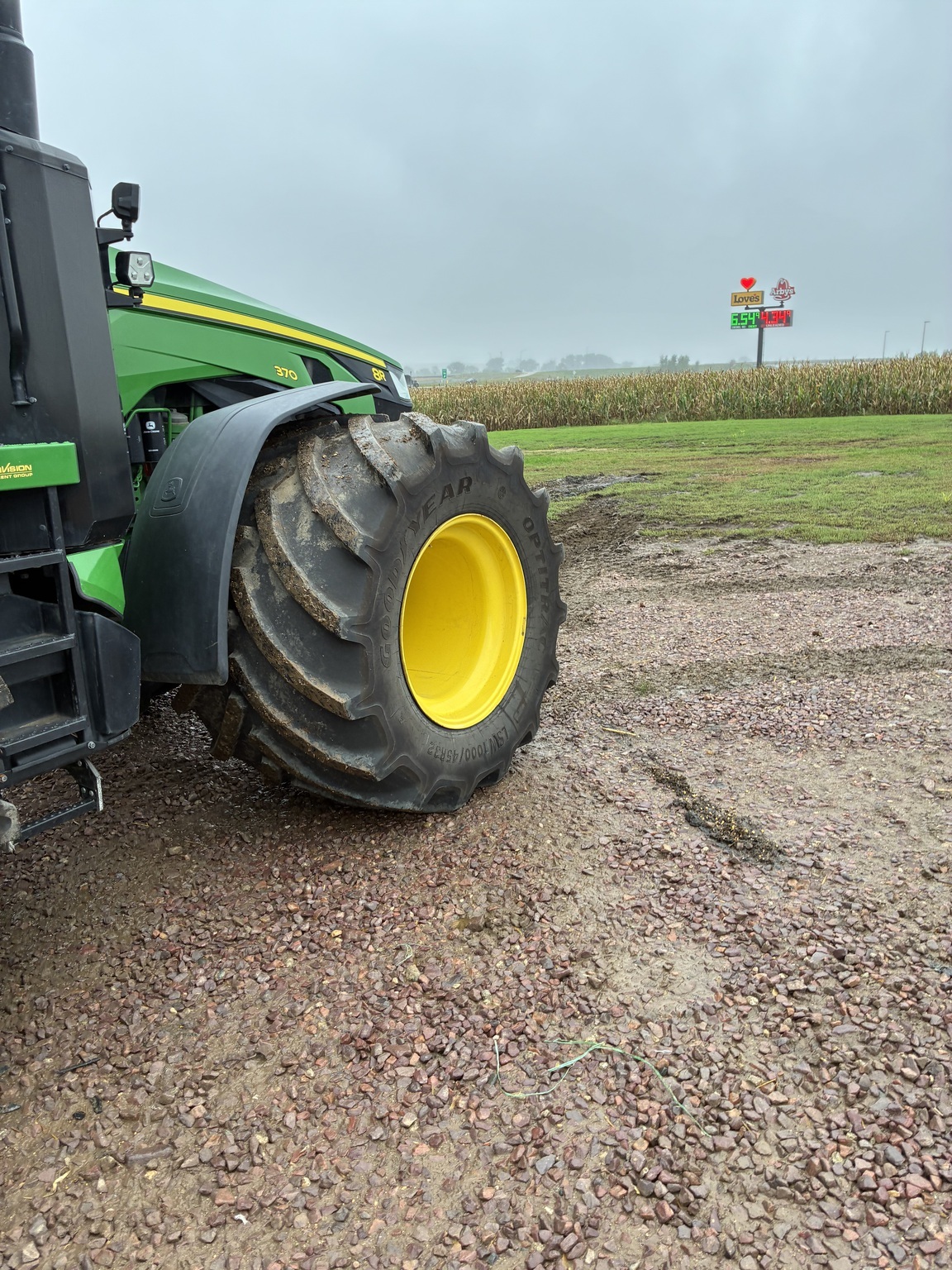 2022 John Deere 8R 370 Tractor