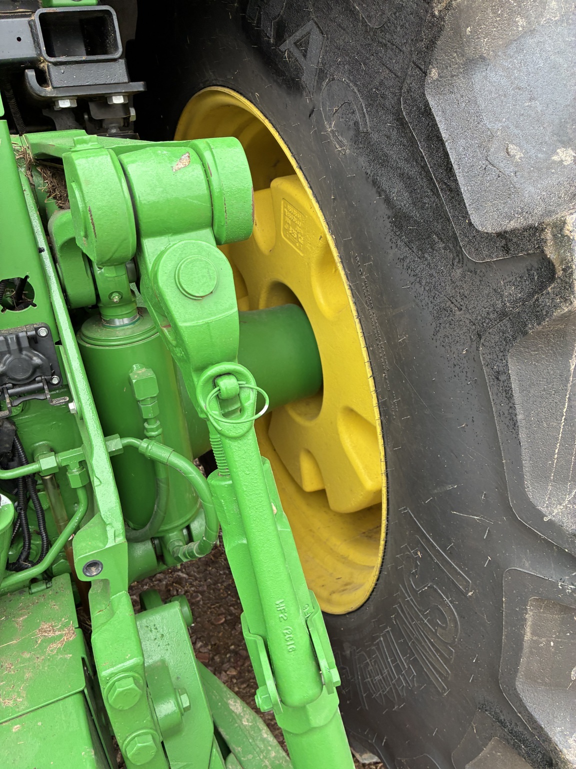 2022 John Deere 8R 370 Tractor