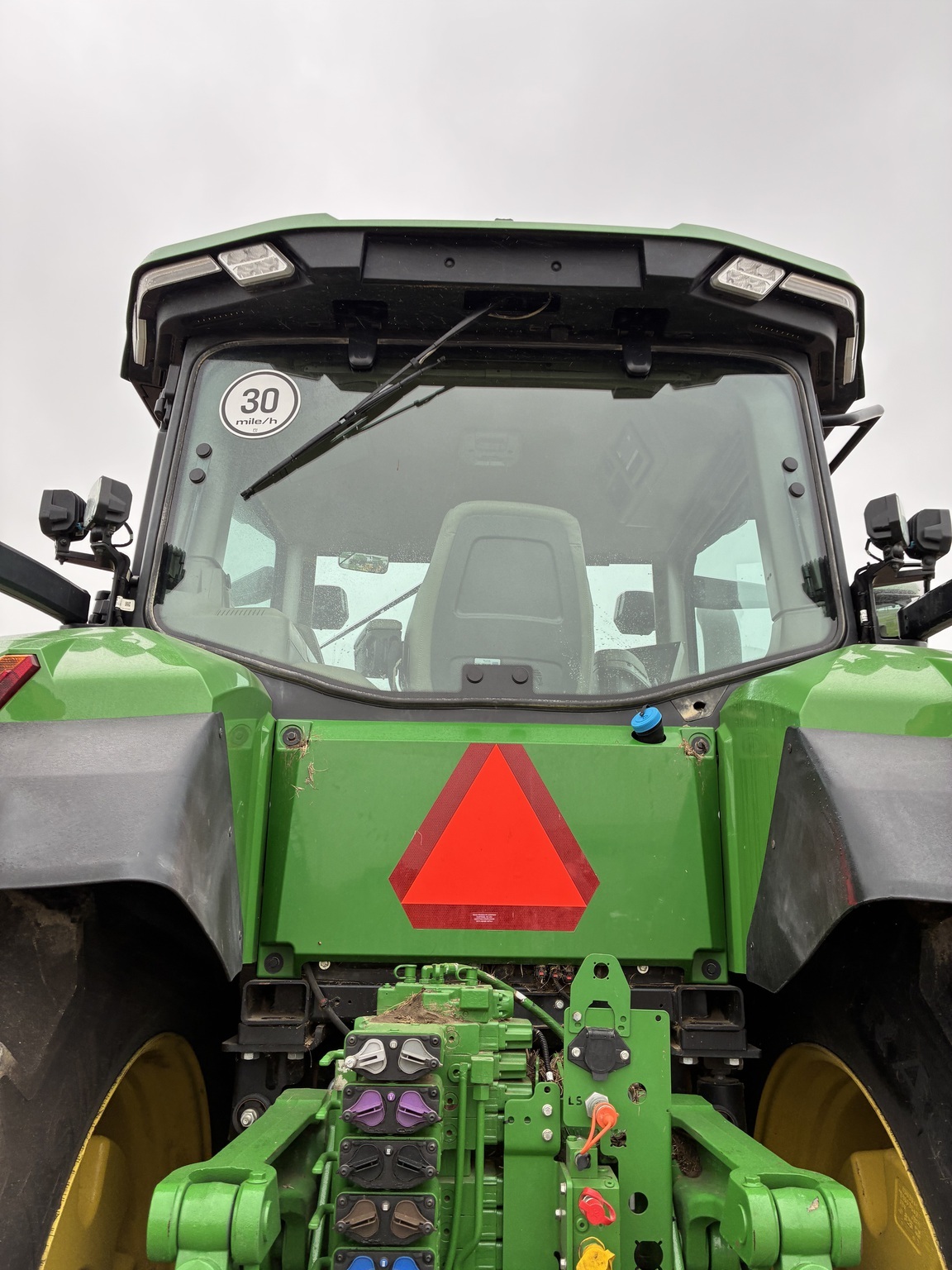 2022 John Deere 8R 370 Tractor