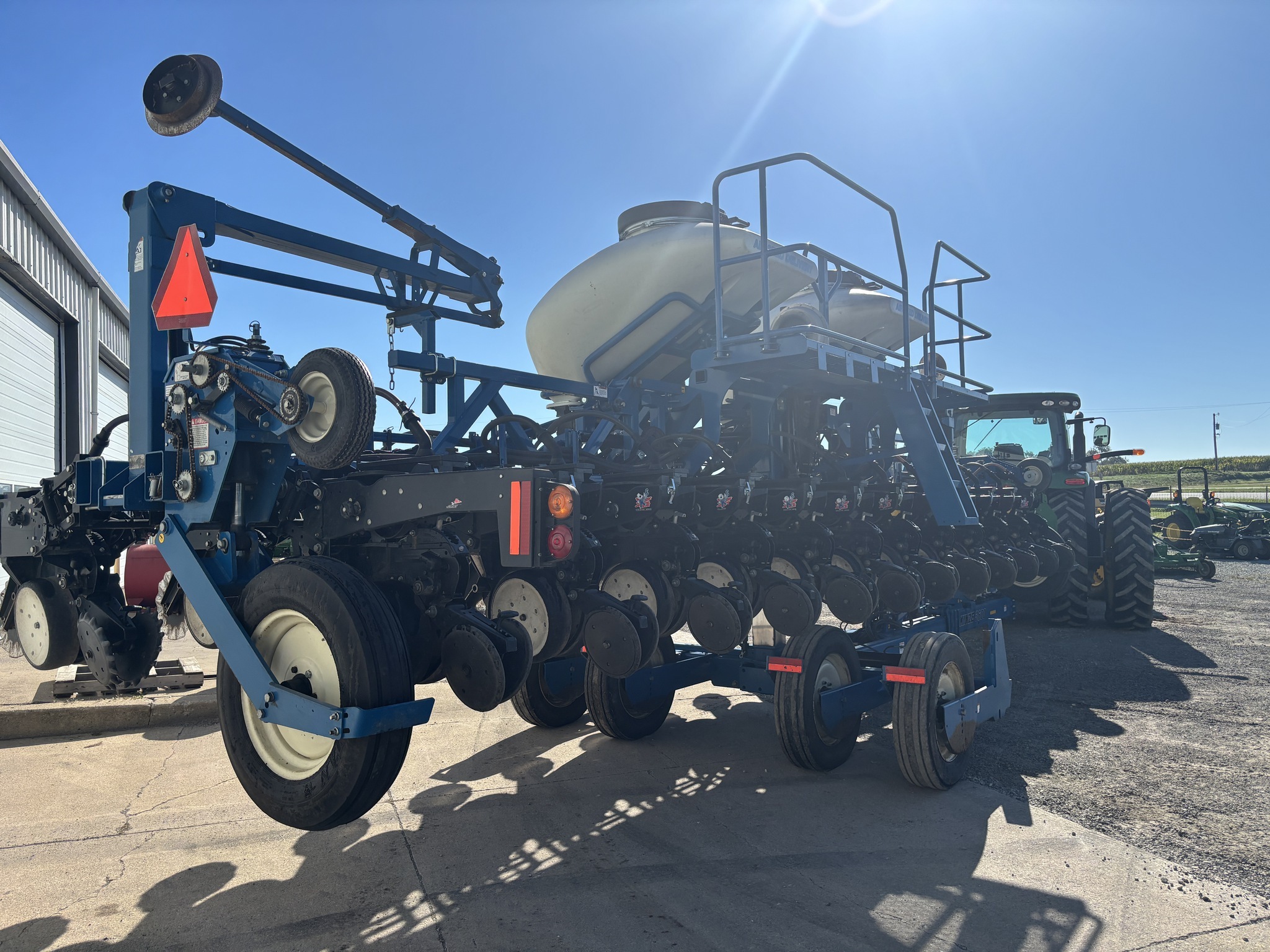 2012 Kinze 3600 ASD Planter